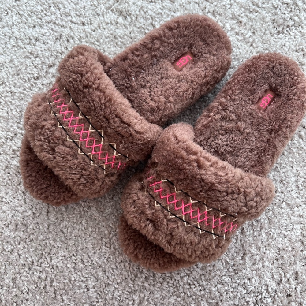 UGG Brown and Pink Cozy Slippers with Crisscross Design